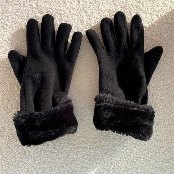 Black Warm Gloves with Touch Screen Tips - Picture 2 of 4